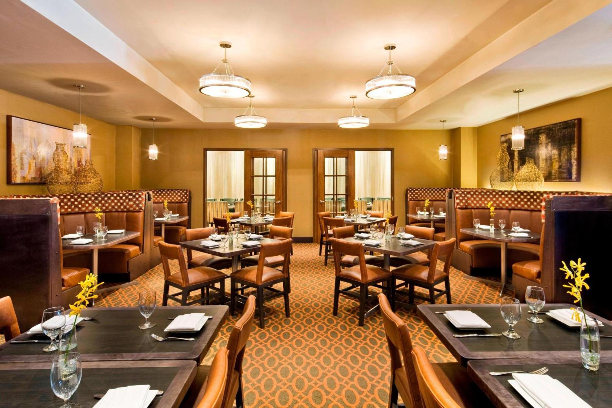 Sheraton Framingham Hotel & Conference Center מראה חיצוני תמונה