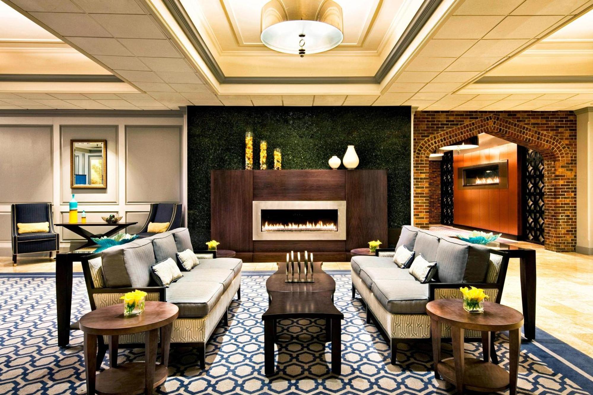 Sheraton Framingham Hotel & Conference Center מראה חיצוני תמונה