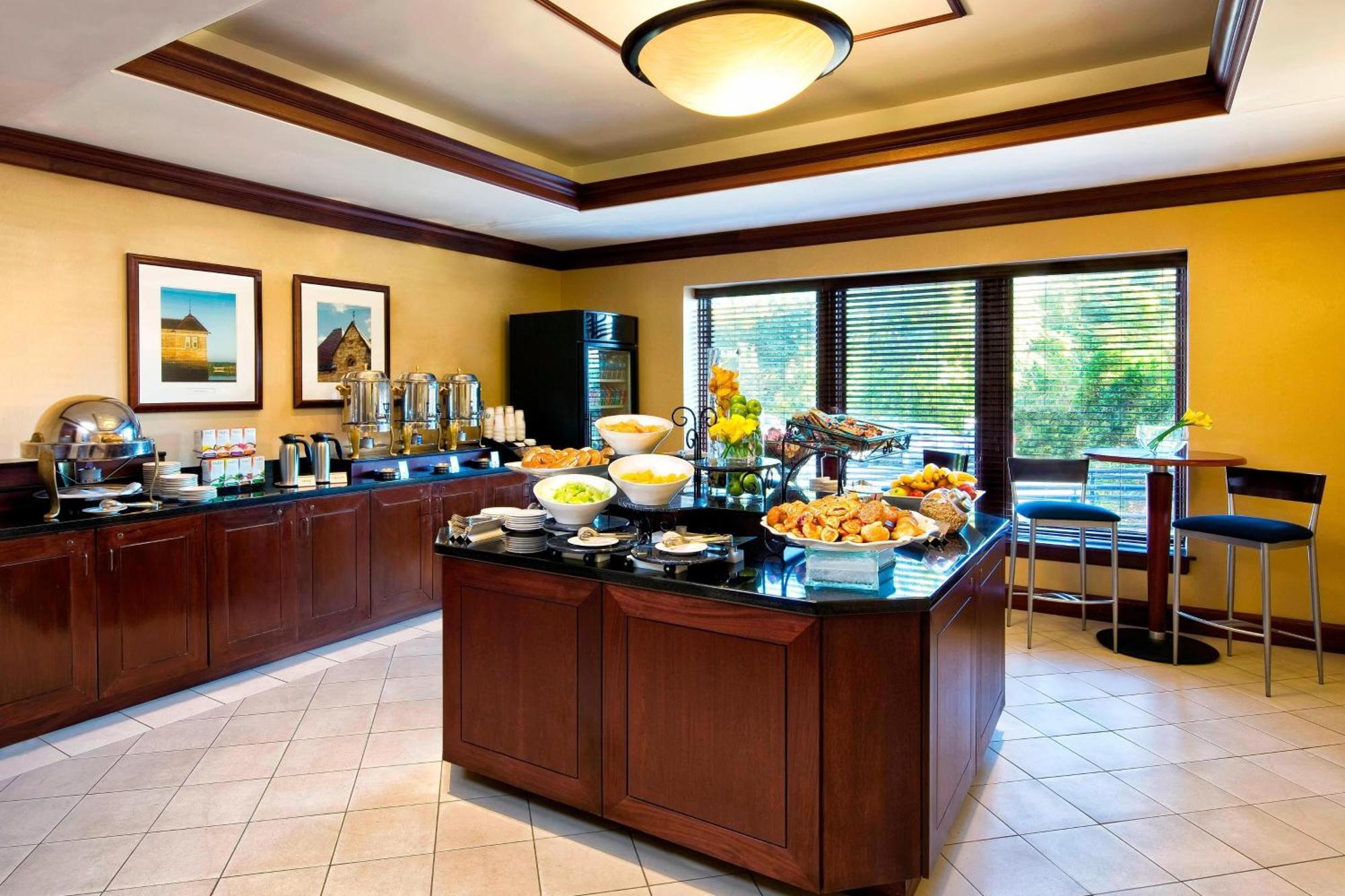 Sheraton Framingham Hotel & Conference Center מראה חיצוני תמונה