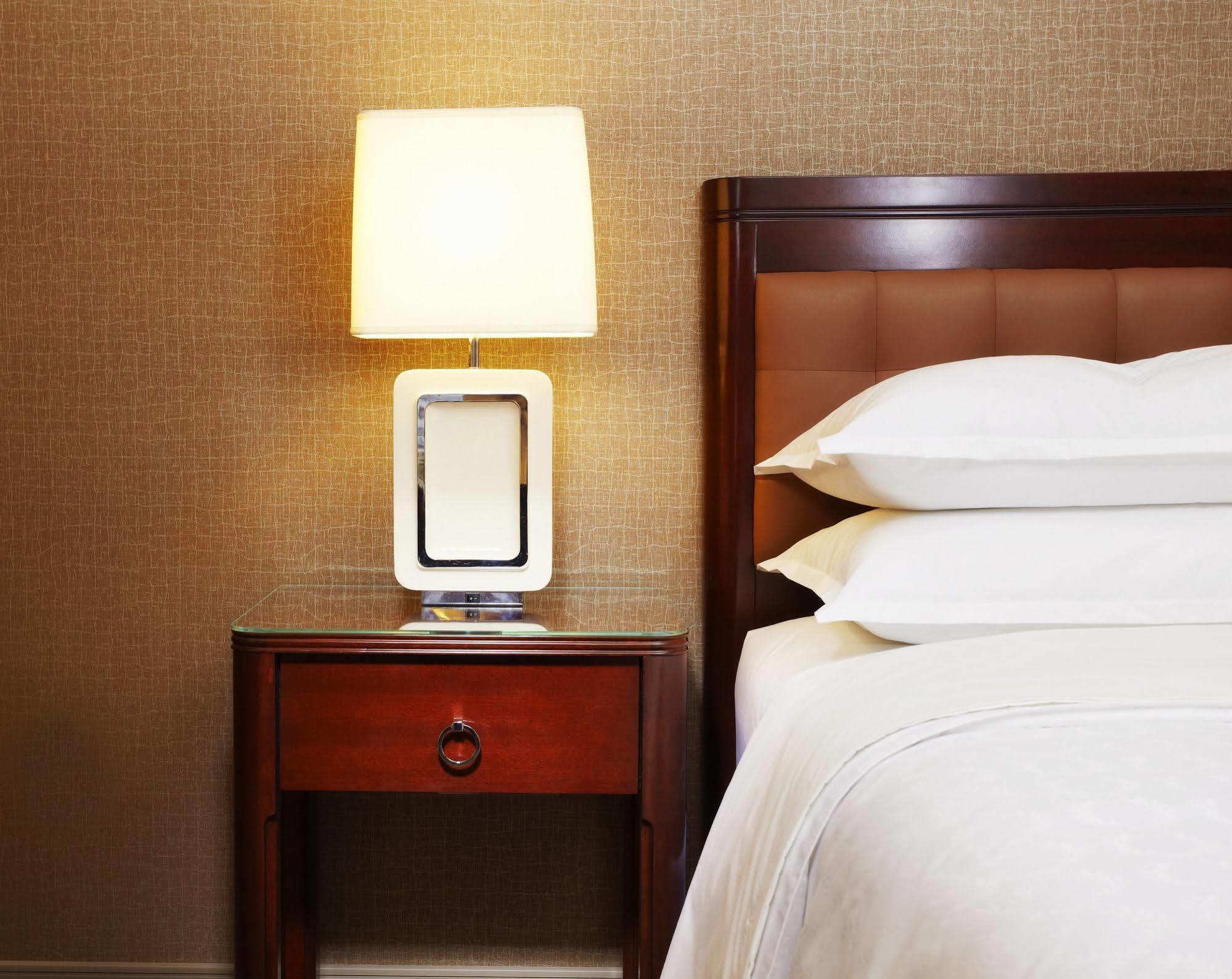 Sheraton Framingham Hotel & Conference Center מראה חיצוני תמונה